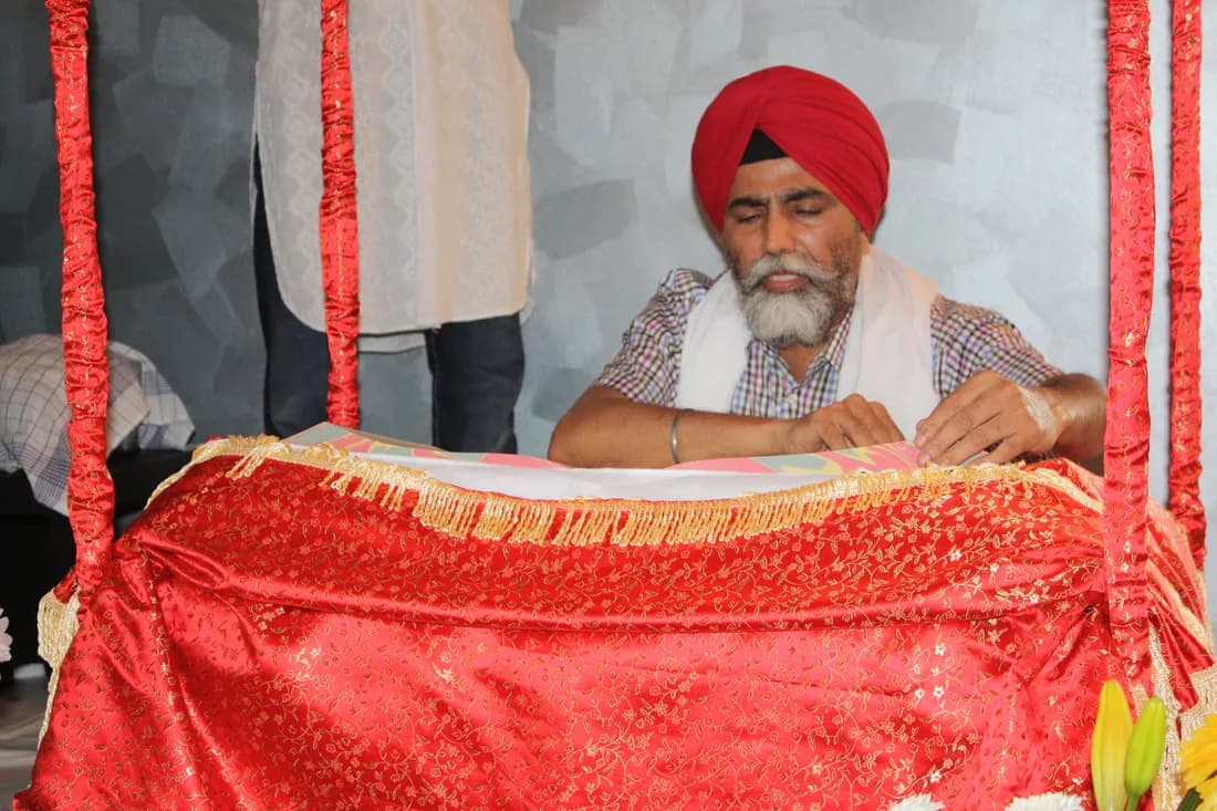 SGGS Ji Arrival — Gurdwara Sahib Darwin