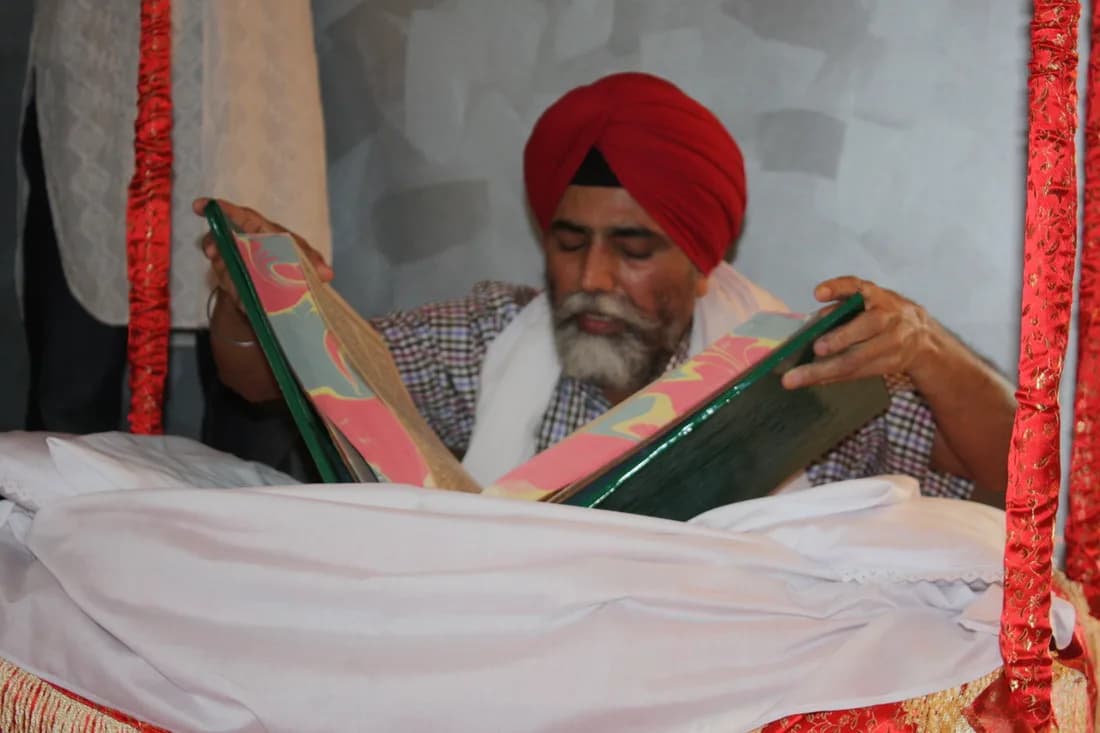 SGGS Ji Arrival — Gurdwara Sahib Darwin