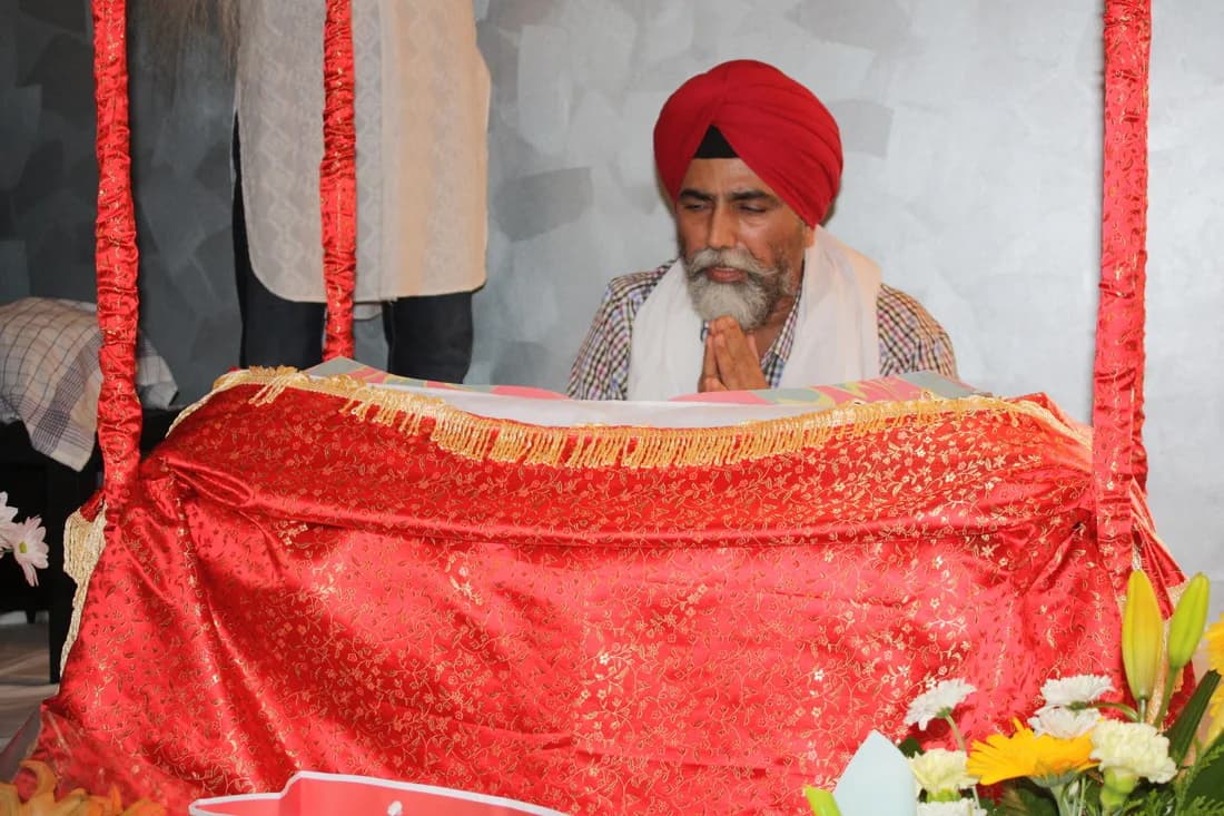 SGGS Ji Arrival — Gurdwara Sahib Darwin